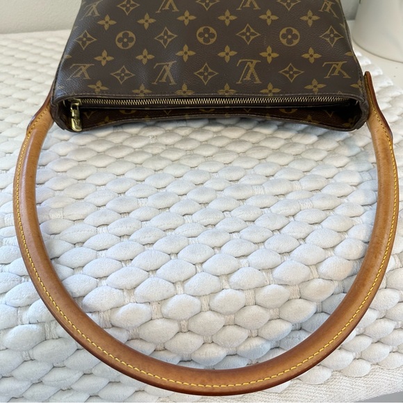 LOUIS VUITTON Looping GM Shoulder Tote Bag Monogram - Picture 9 of 14
